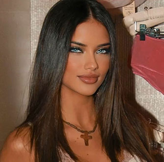 adriana3